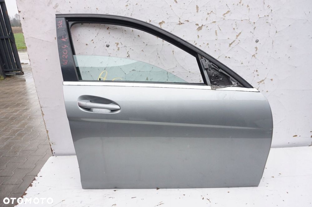 DRZWI PRAWY PRZÓD MERCEDES C W204 792 - 1