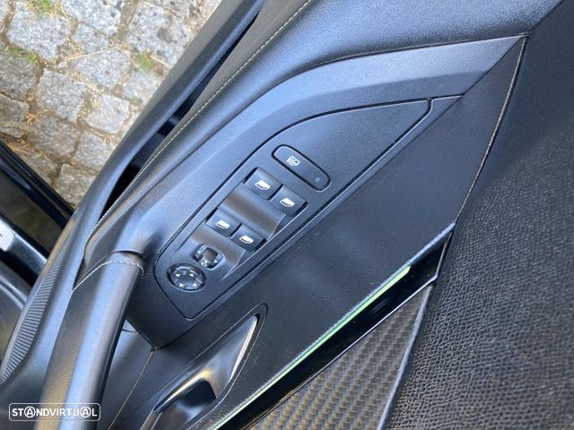 Peugeot 2008 1.5 BlueHDi GT EAT8 - 34