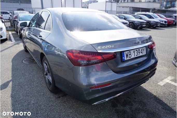 Mercedes-Benz Klasa E 220 d 4-Matic AMG/Avantgarde - 4