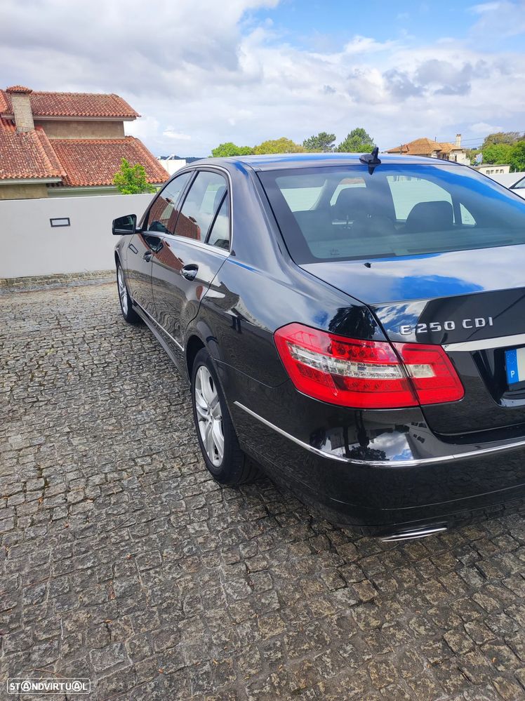 Mercedes-Benz E 250 CDI DPF 4Matic BlueEFFICIENCY 7G-TRONIC Avantgarde - 3
