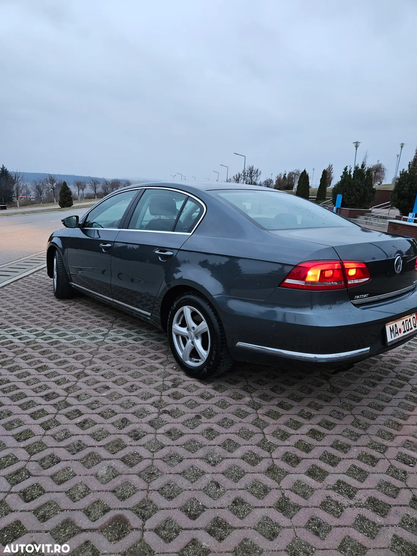 Volkswagen Passat 2.0 TDI DPF Blue TDI Comfortline - 10