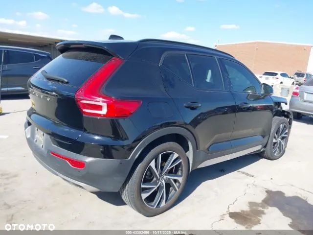 Volvo XC 40 T4 R-Design - 9