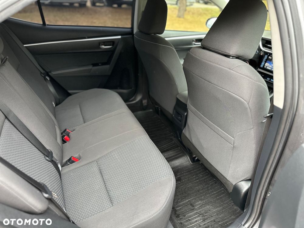 Toyota Corolla 1.6 Comfort - 23