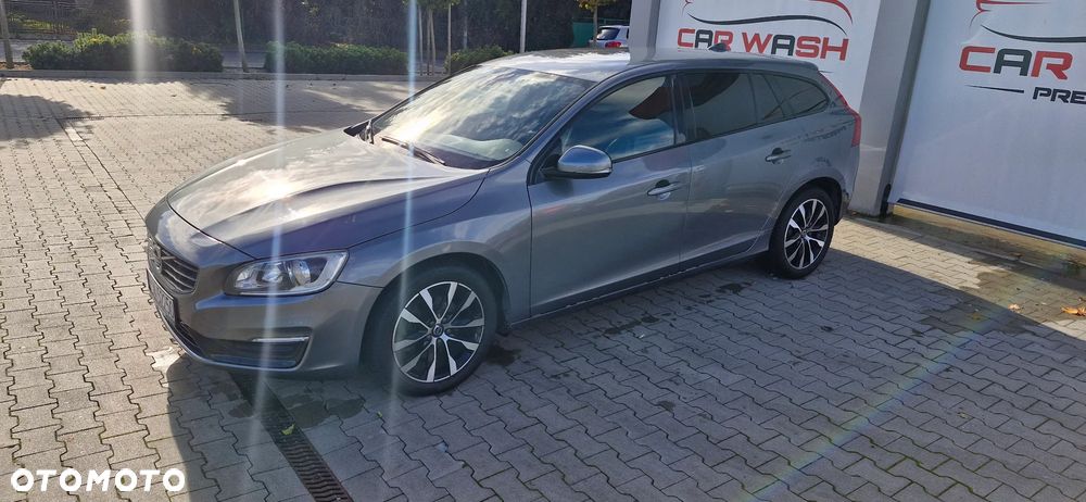 Volvo V60 D2 Geartronic Kinetic - 9