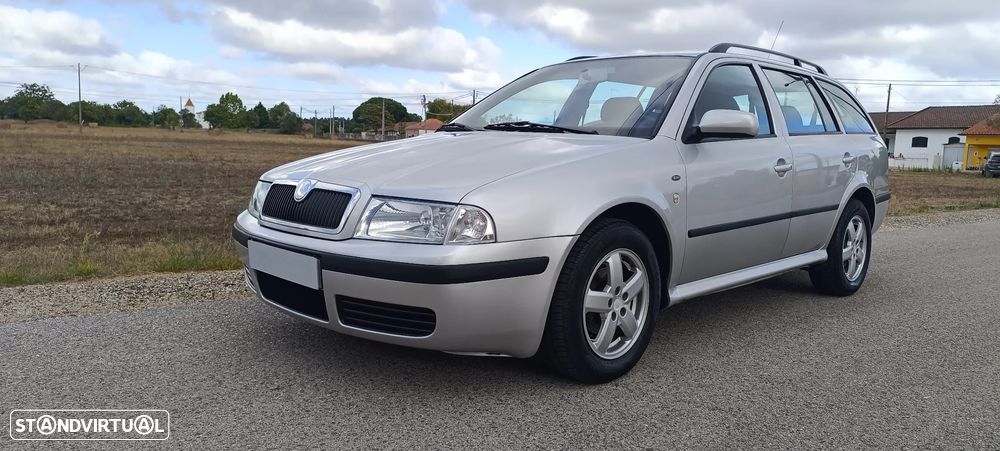 Skoda Octavia Break 1.6 Ambiente - 1