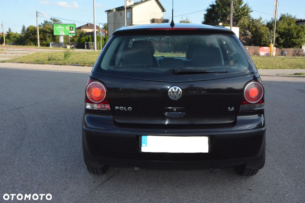Volkswagen Polo 1.4 16V Trendline - 9