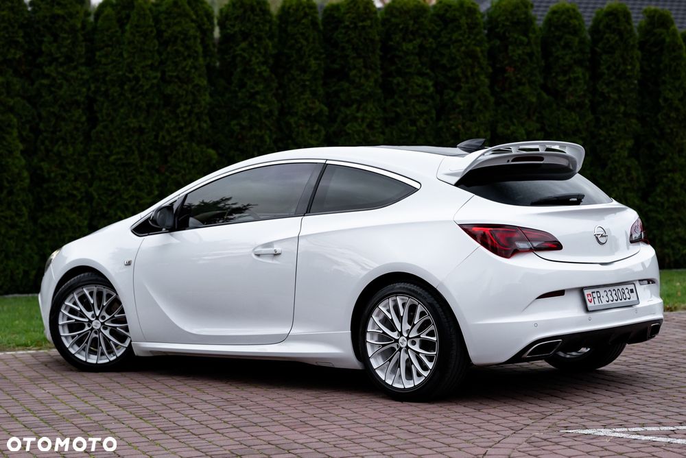 Opel Astra IV GTC OPC - 12