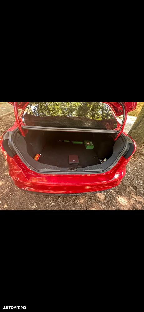 Ford Focus ver-1-5-ecoboost-titanium - 4
