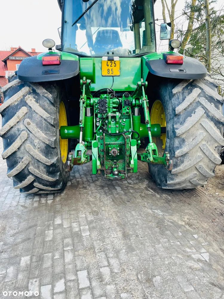 John Deere 8130 - 17