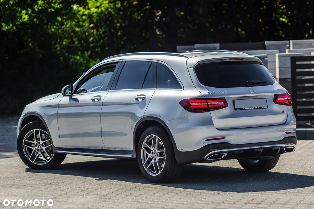 Mercedes-Benz GLC 250 d 4Matic 9G-TRONIC AMG Line - 12