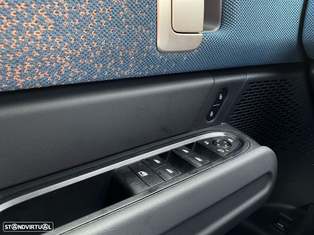 MINI Countryman E Favoured M - 16