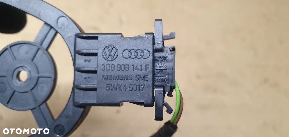 Moduł antena KESSY Audi A8 D3 3D0909141F - 4