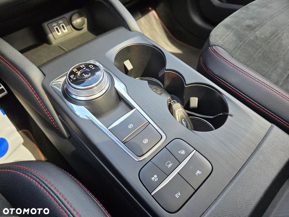 Ford Kuga 2.5P PHEV FWD ST-Line X - 25