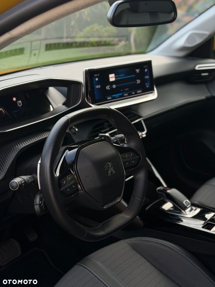 Peugeot 208 - 9