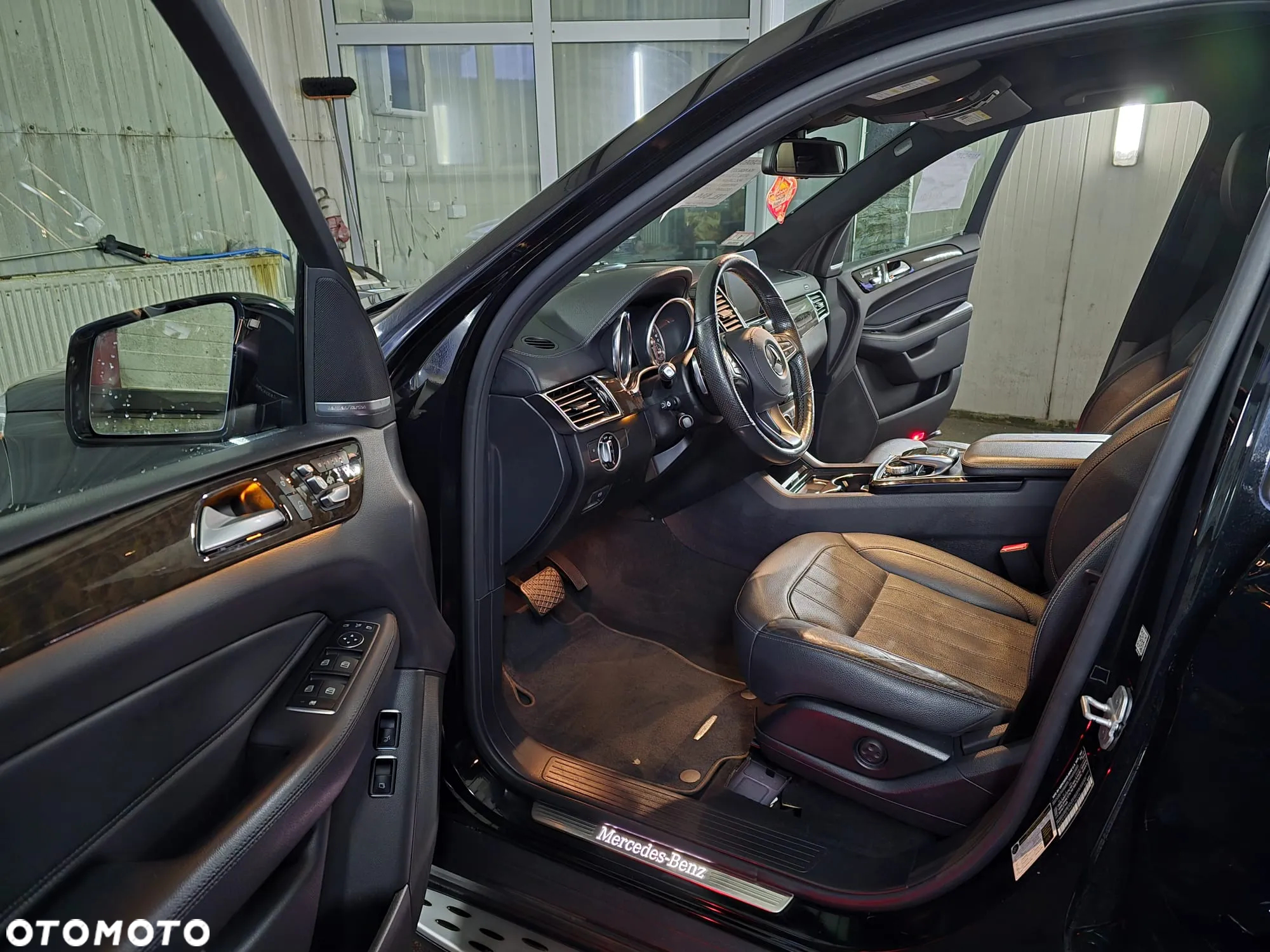 Mercedes-Benz GLS 400 4Matic 9G-TRONIC - 17