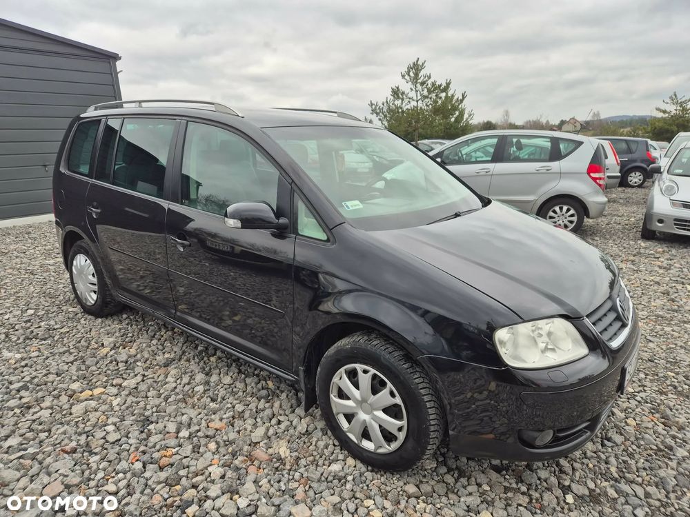 Volkswagen Touran 2.0 FSI Highline - 4
