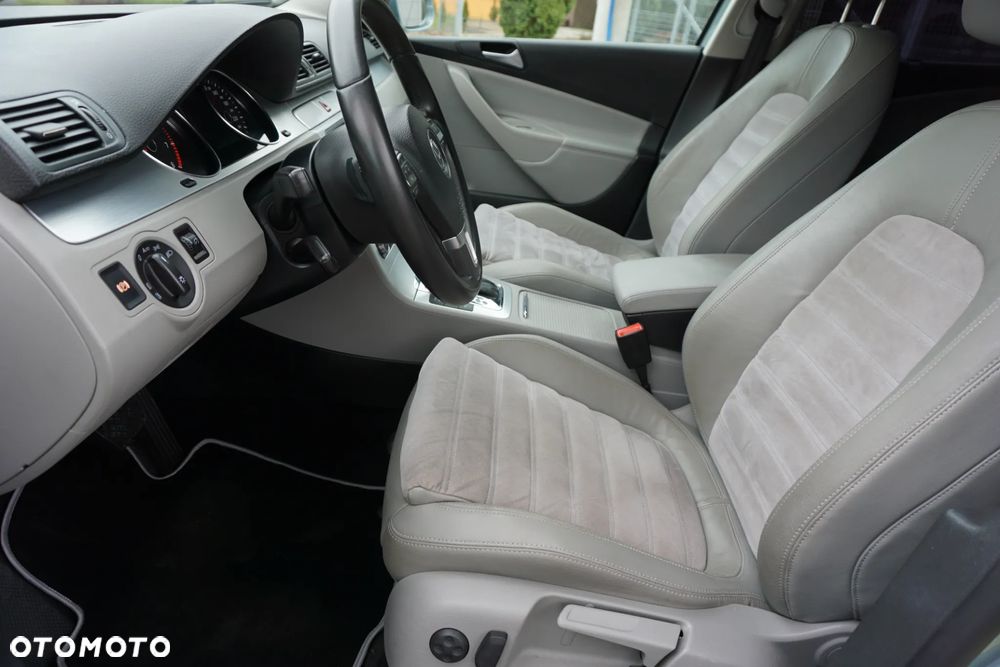 Volkswagen Passat 3.2 V6 FSI 4Mot Highline DSG - 10