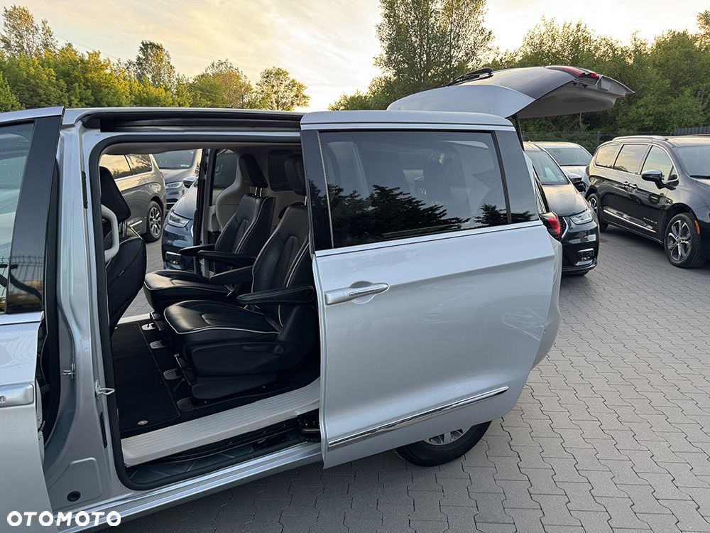 Chrysler Pacifica - 18
