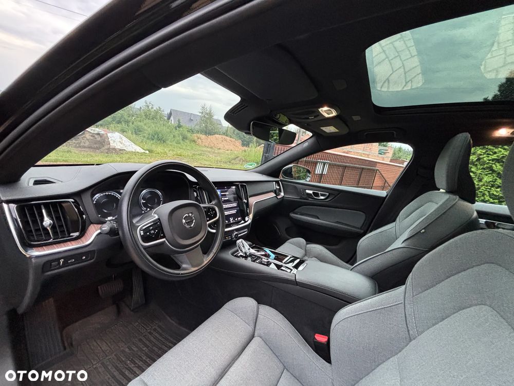 Volvo V60 T6 AWD Plug-In Hybrid Inscription - 11