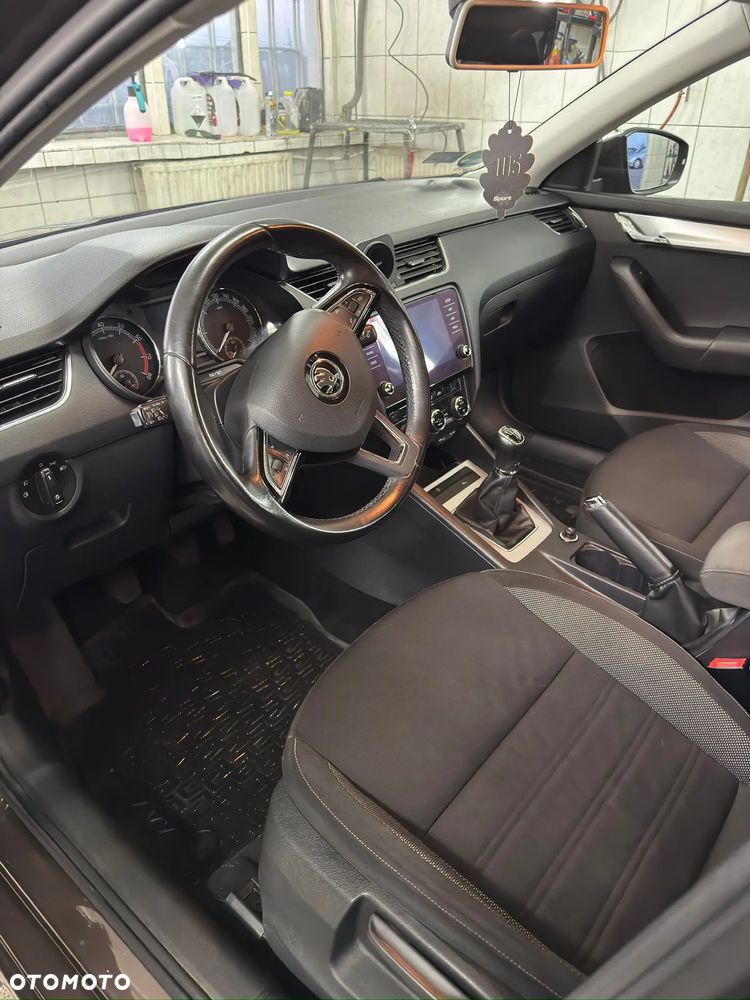 Skoda Octavia 1.4 TSI Ambition - 6
