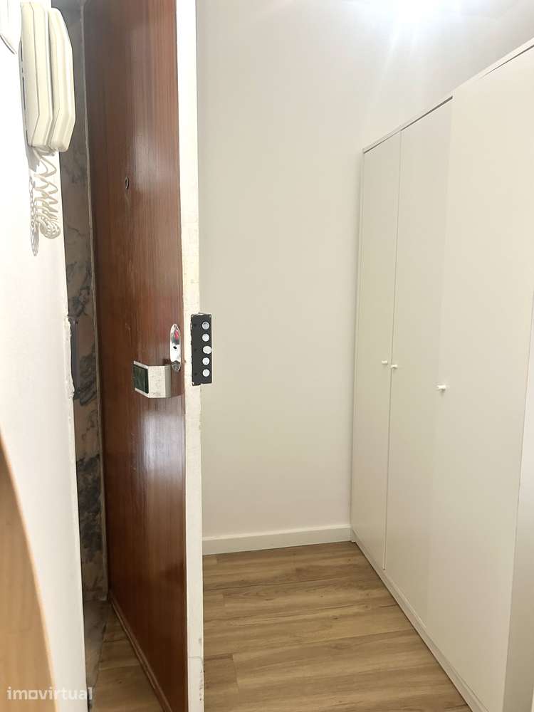 Apartamento T1 em Campolide - Pronto a Habitar - Grande imagem: 2/12