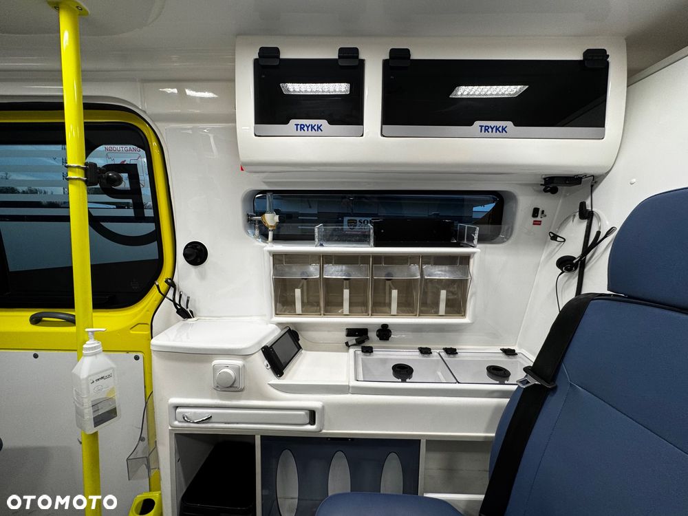 Mercedes-Benz Sprinter - 11