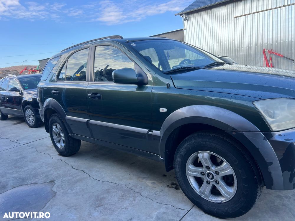DEZMEMBREZ Piese Auto Kia Sorento Motor 2.5 CRDI Diesel Euro 3 4 Motor 2.5 Diesel cod D4CB cutie viteze manuala 5 trepte 4x4 cutie transfer Fata completa bara fata Capota far aripa portiera fata spate stanga dreapta haion oglinda - 2