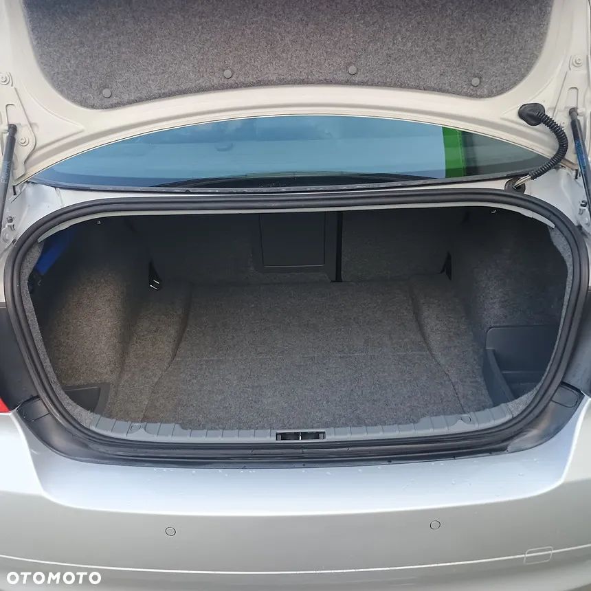 BMW Seria 3 318i - 27