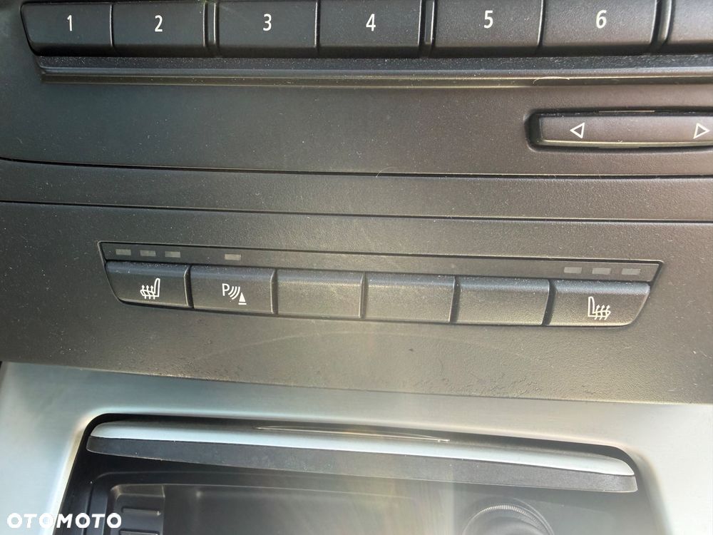 BMW Seria 3 325i Edition Exclusive - 22