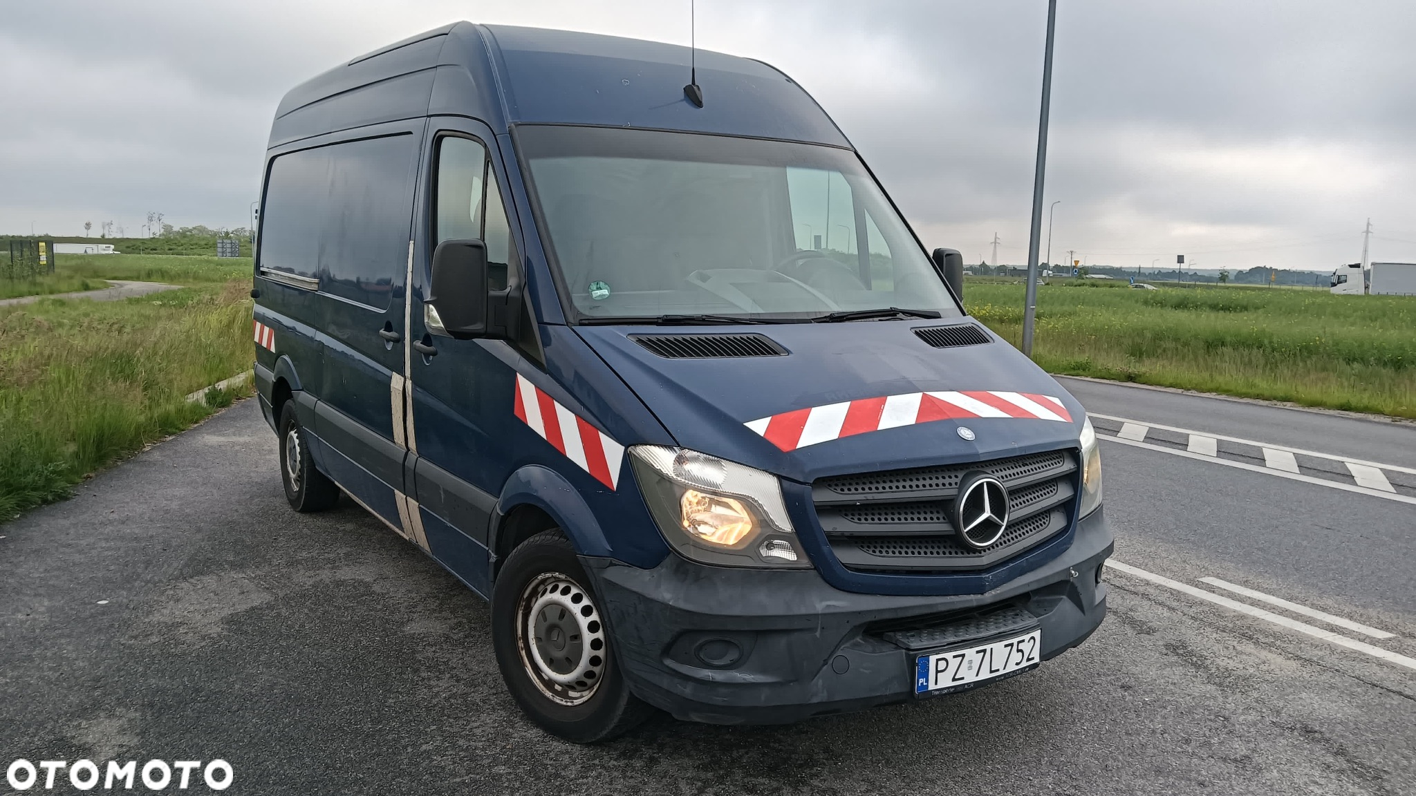 Mercedes-Benz Sprinter - 2