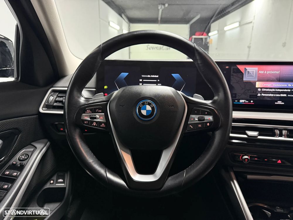 BMW 320 e Aut. Advantage - 26