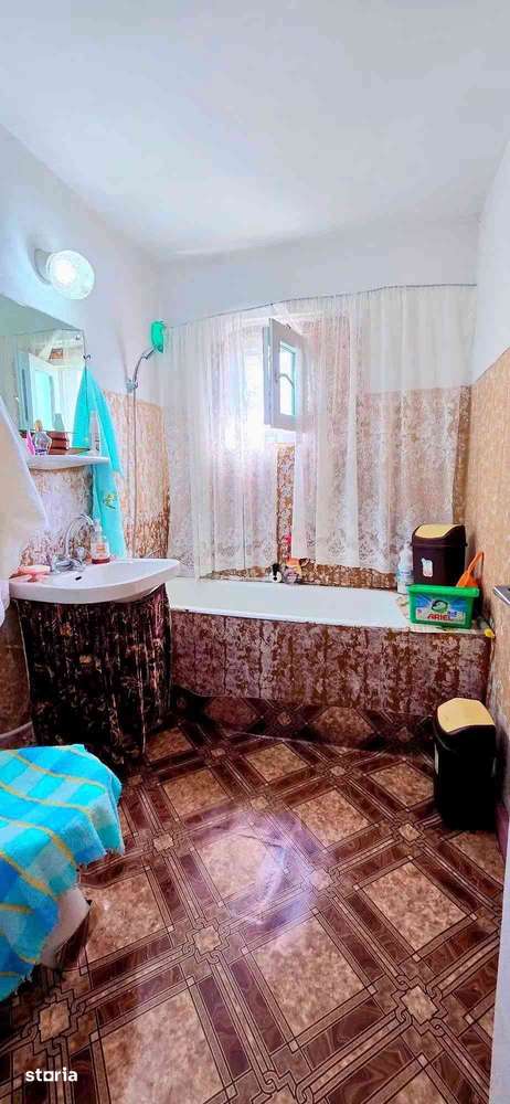 APARTAMENT DE VÂNZARE ÎN DRĂGĂȘANI — fotografia 3