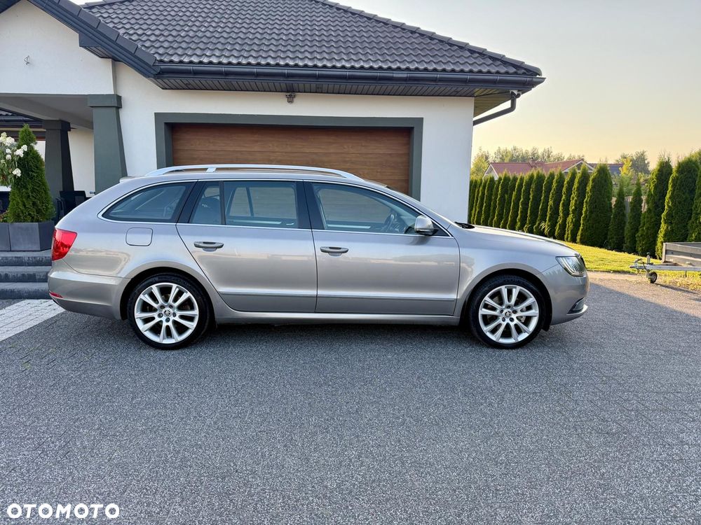 Skoda Superb 2.0 TDI Green tec DSG Elegance - 7