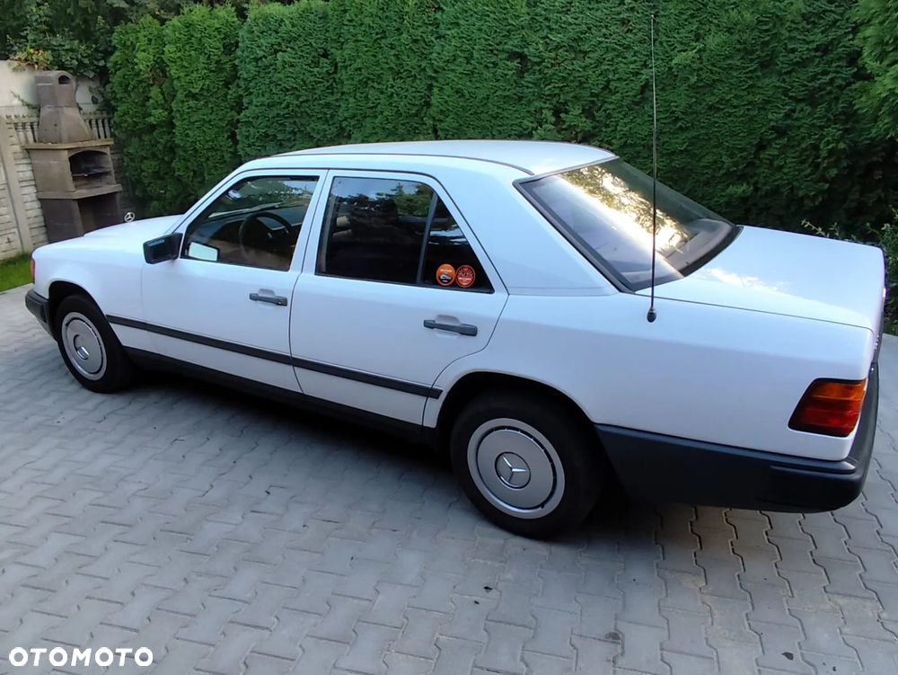 Mercedes-Benz W124 (1984-1993) - 3