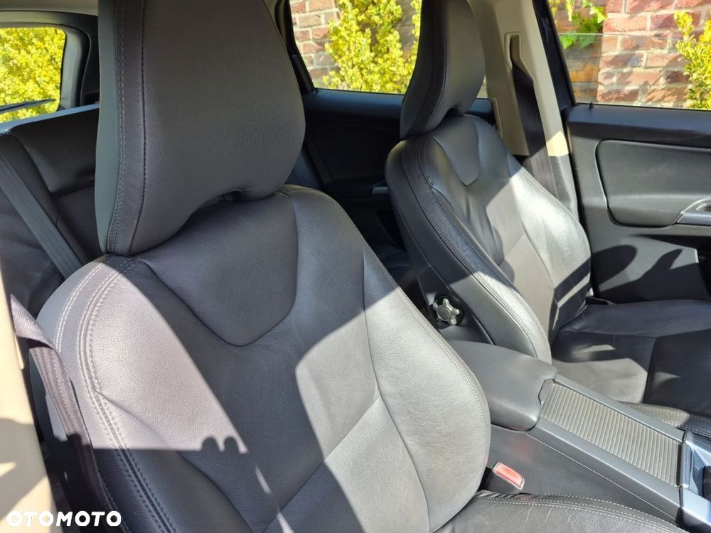 Volvo XC 60 - 31