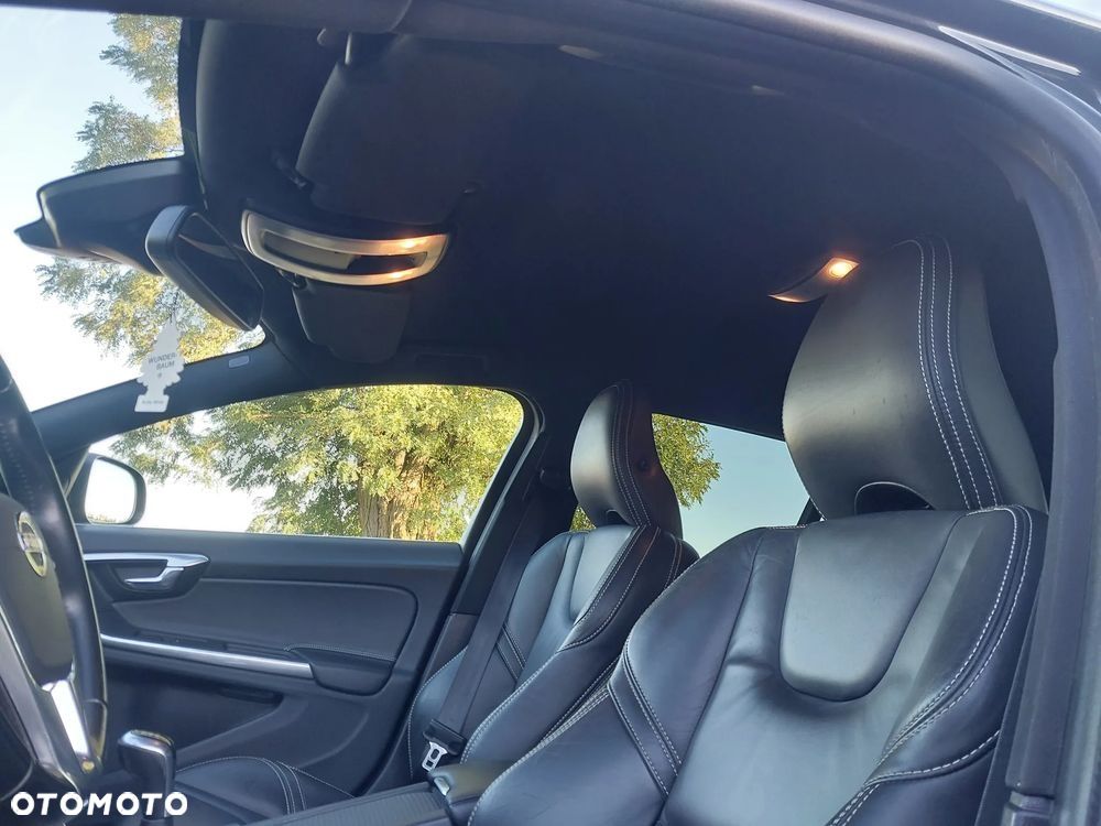 Volvo V60 D4 Drive-E R-Design Momentum - 12
