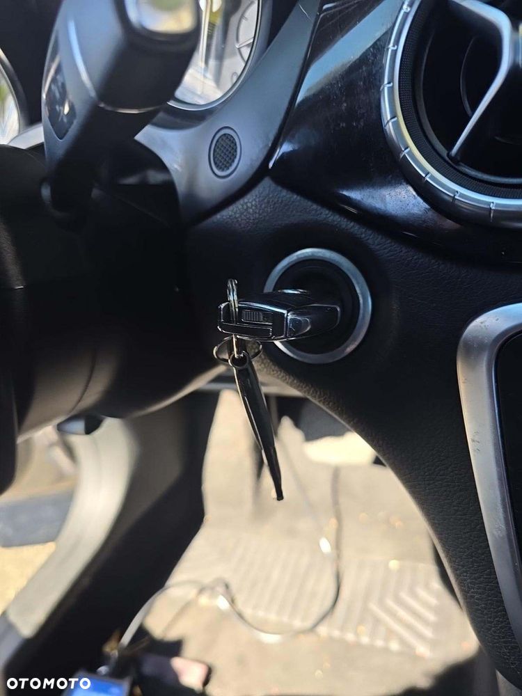 Mercedes-Benz CLA 250 7G-DCT Sport - 14