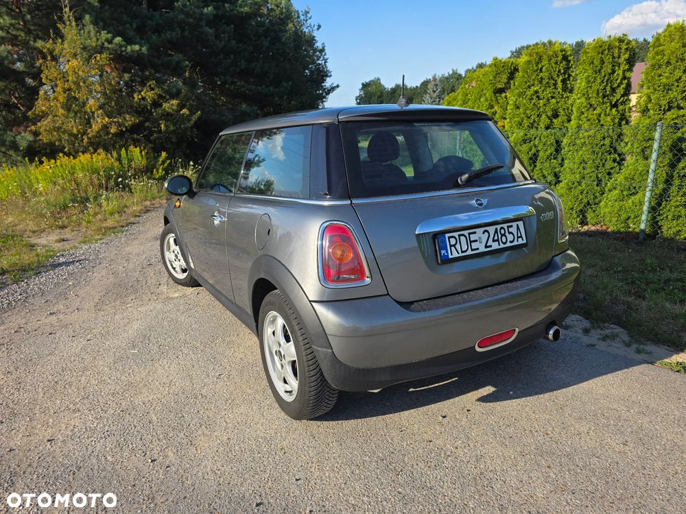 MINI Cooper Standard - 5