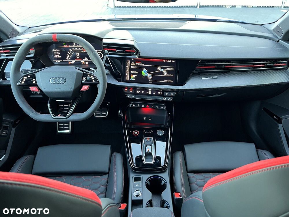 Audi RS3 Limousine - 5