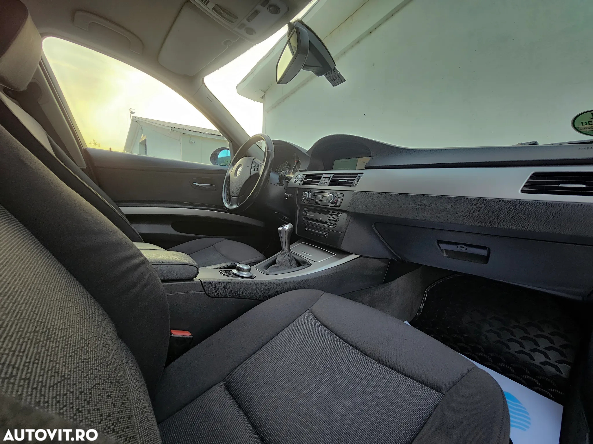 BMW Seria 3 320d DPF Touring - 28