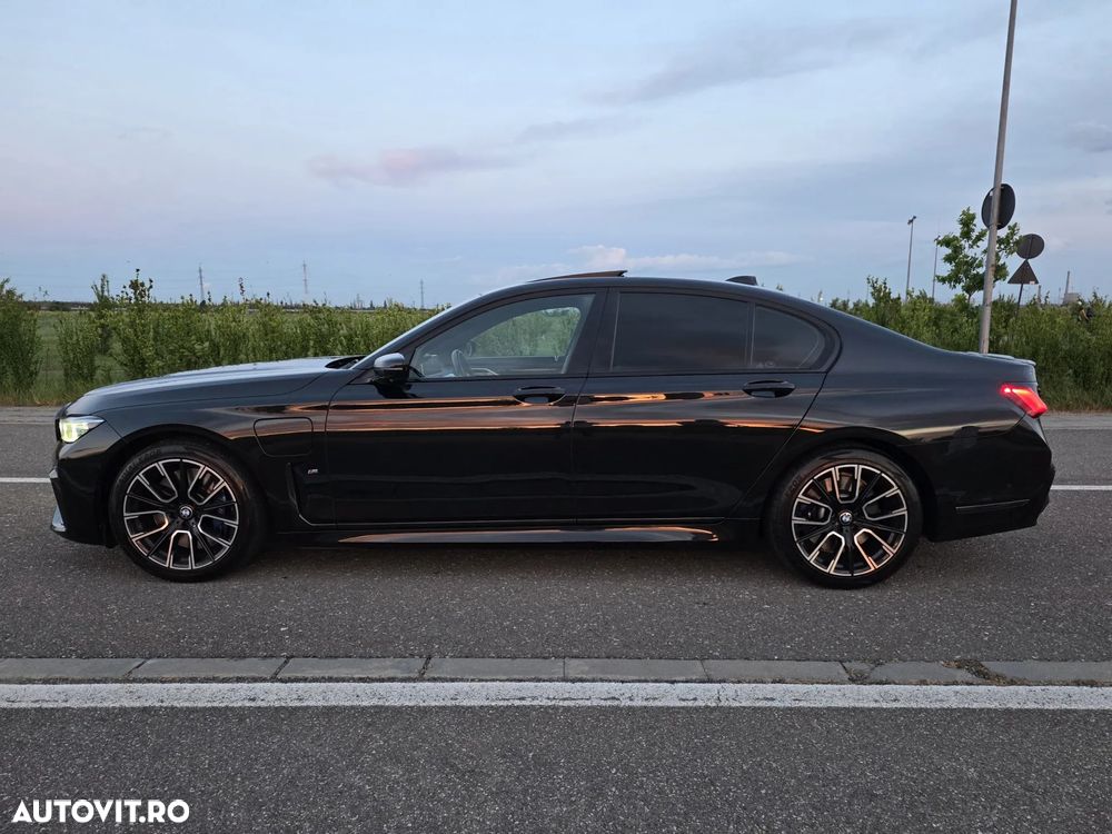 BMW Seria 7 745e - 7
