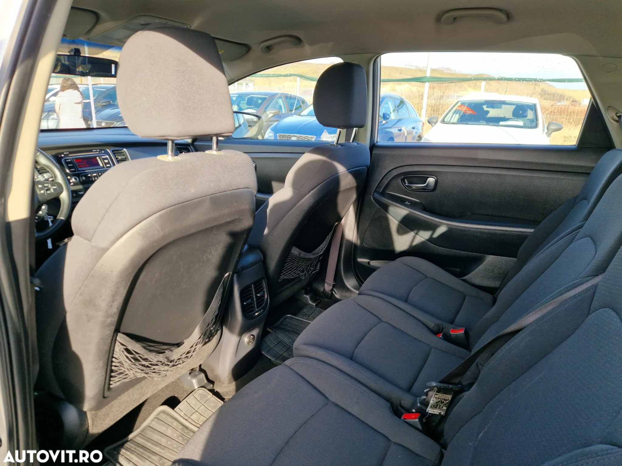 Kia Carens 1.7 CRDi 115 Dream-Team Edition - 23