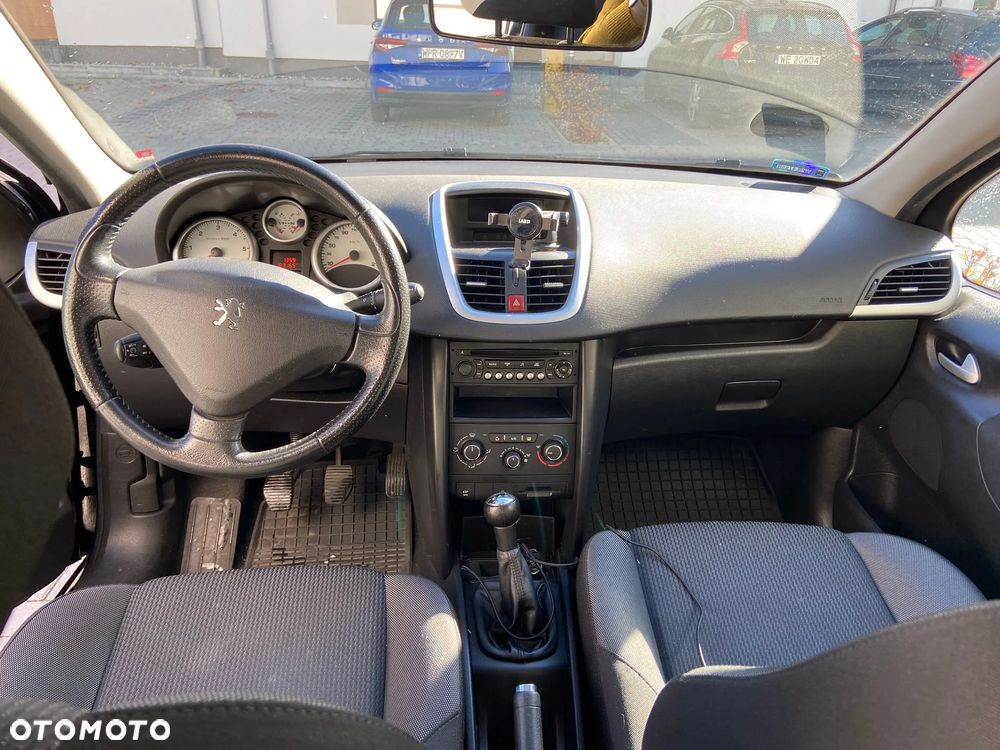Peugeot 207 - 4
