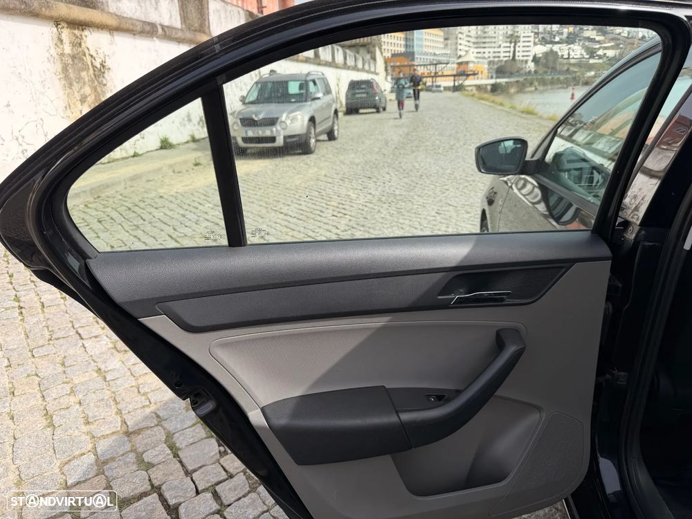 SEAT Toledo 1.6 TDI Reference Ecomotive - 12