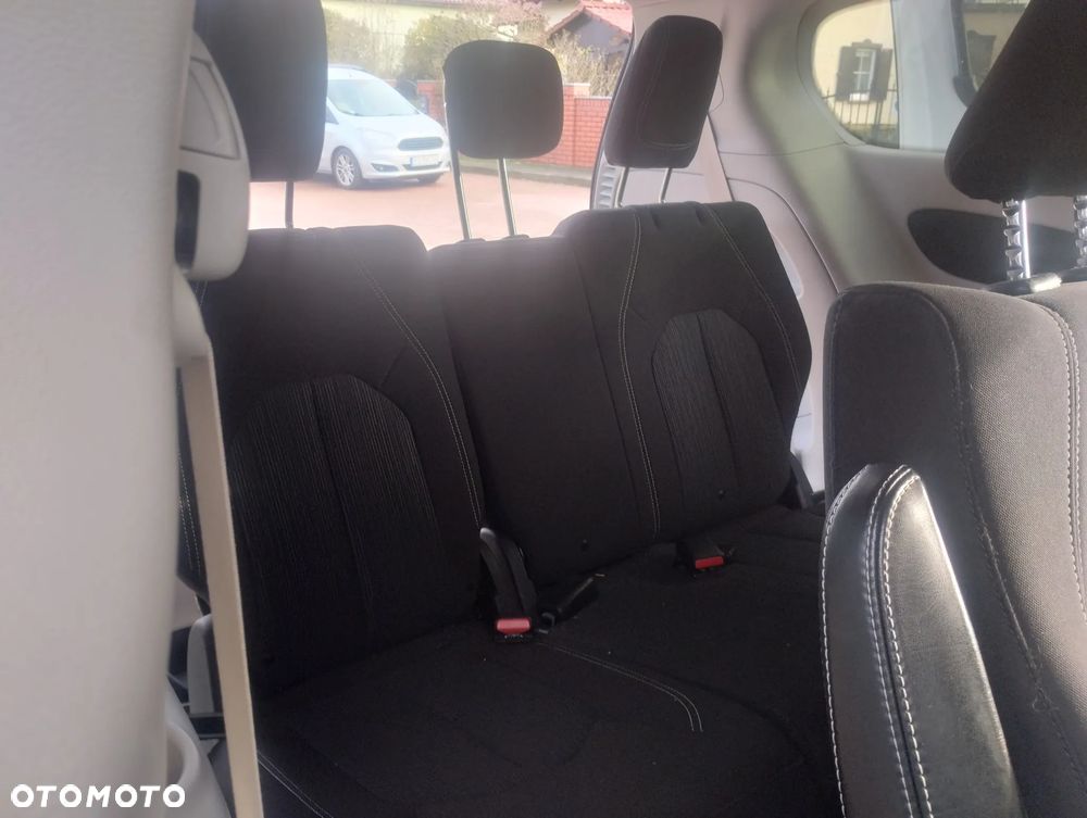 Chrysler Voyager - 12