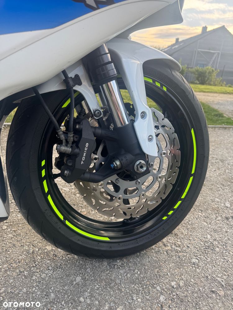 Suzuki GSX-R - 7