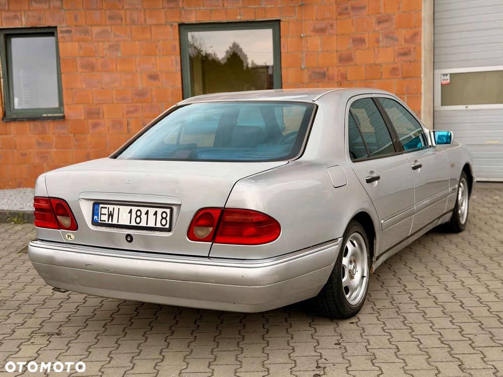 Mercedes-Benz Klasa E 250 D Avantgarde - 6