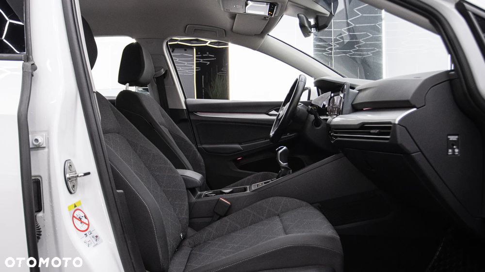 Volkswagen Golf 1.5 TSI EVO Life - 17