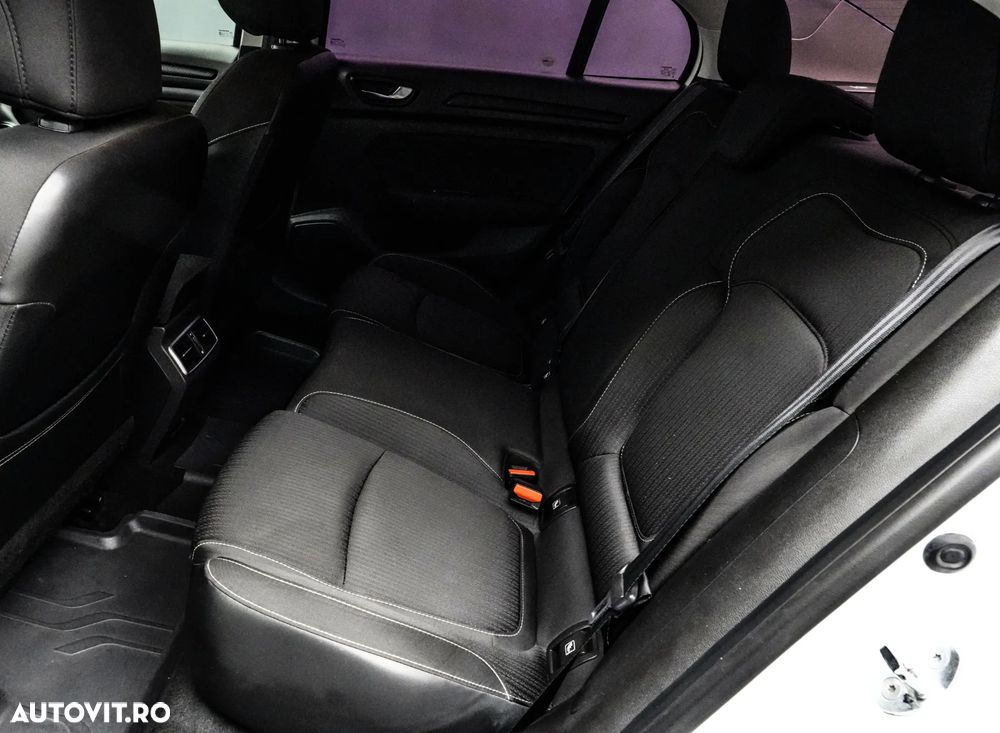Renault Megane TCe 140 GPF EDC Equilibre - 16