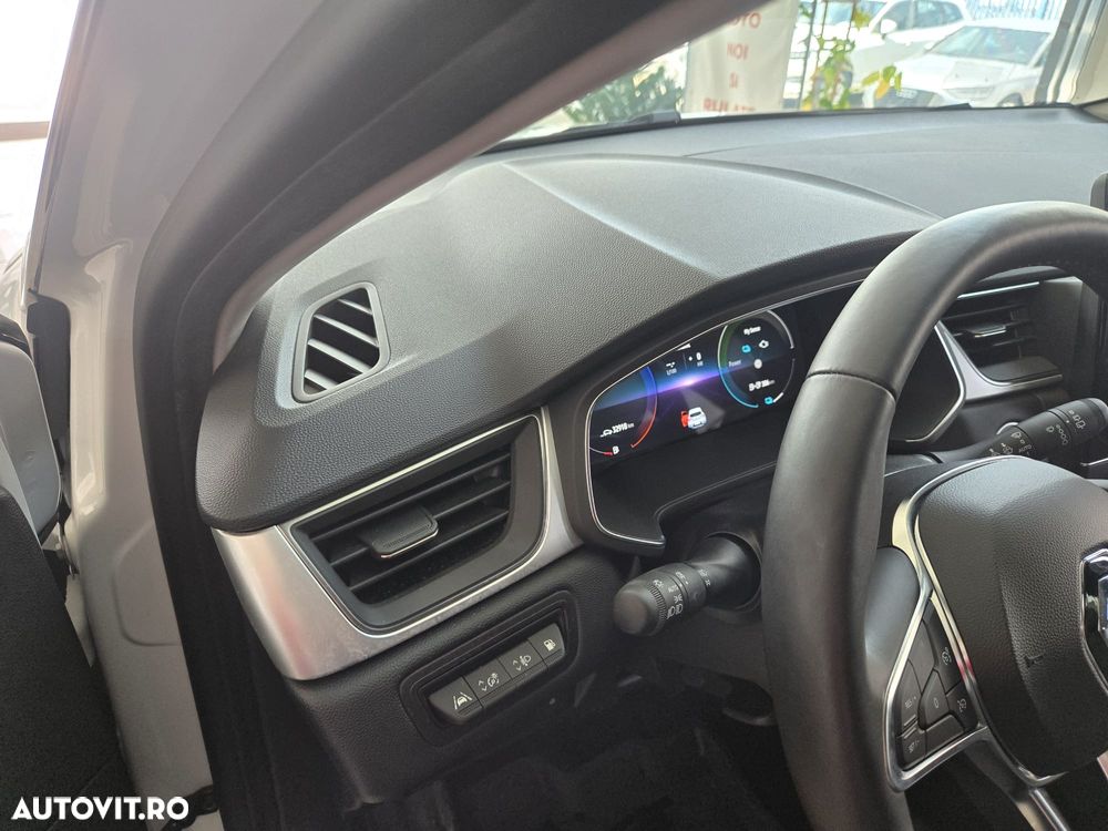 Renault Captur PHEV 160 Techno - 15